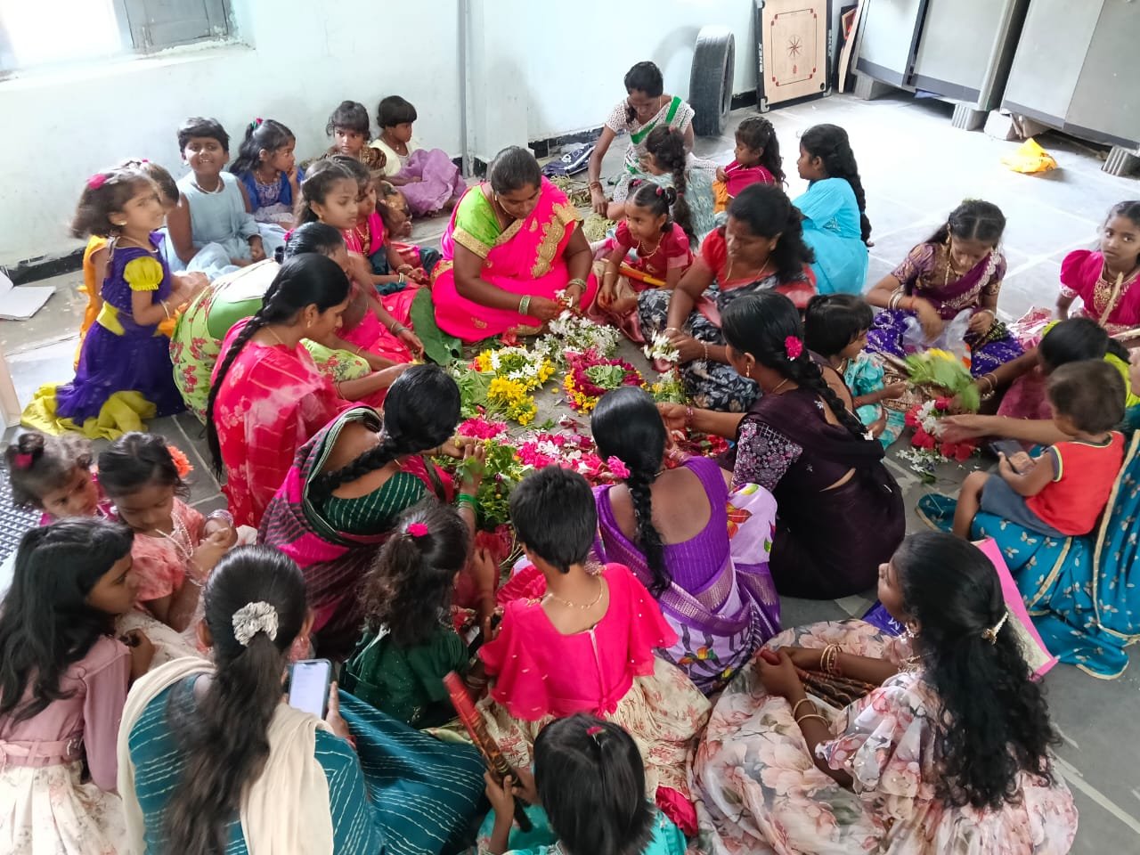 ముస్త్యాలపల్లి ప్రాథమికోన్నత పాఠశాలలో ఘనంగా ముందస్తు బతుకమ్మ వేడుకలు - Additional Image