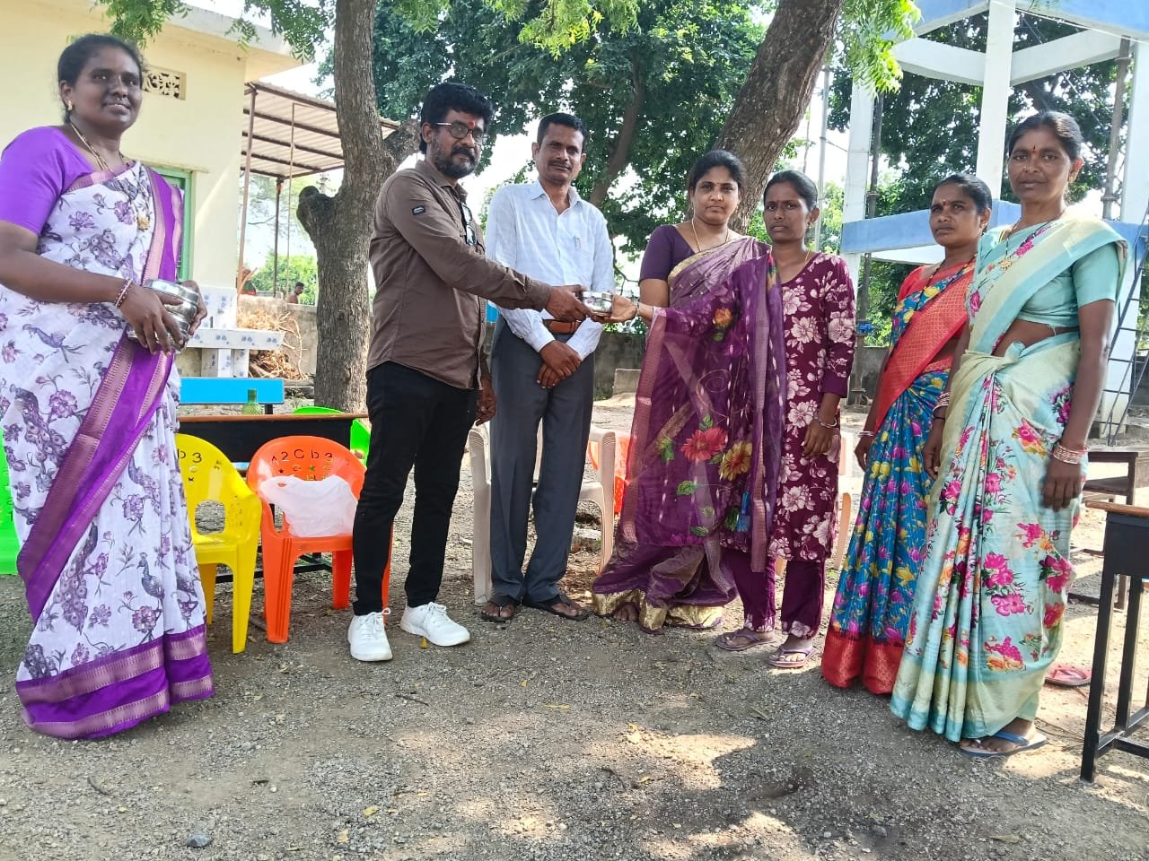 ముస్త్యాలపల్లి ప్రాథమికోన్నత పాఠశాలలో ఘనంగా ముందస్తు బతుకమ్మ వేడుకలు - Additional Image